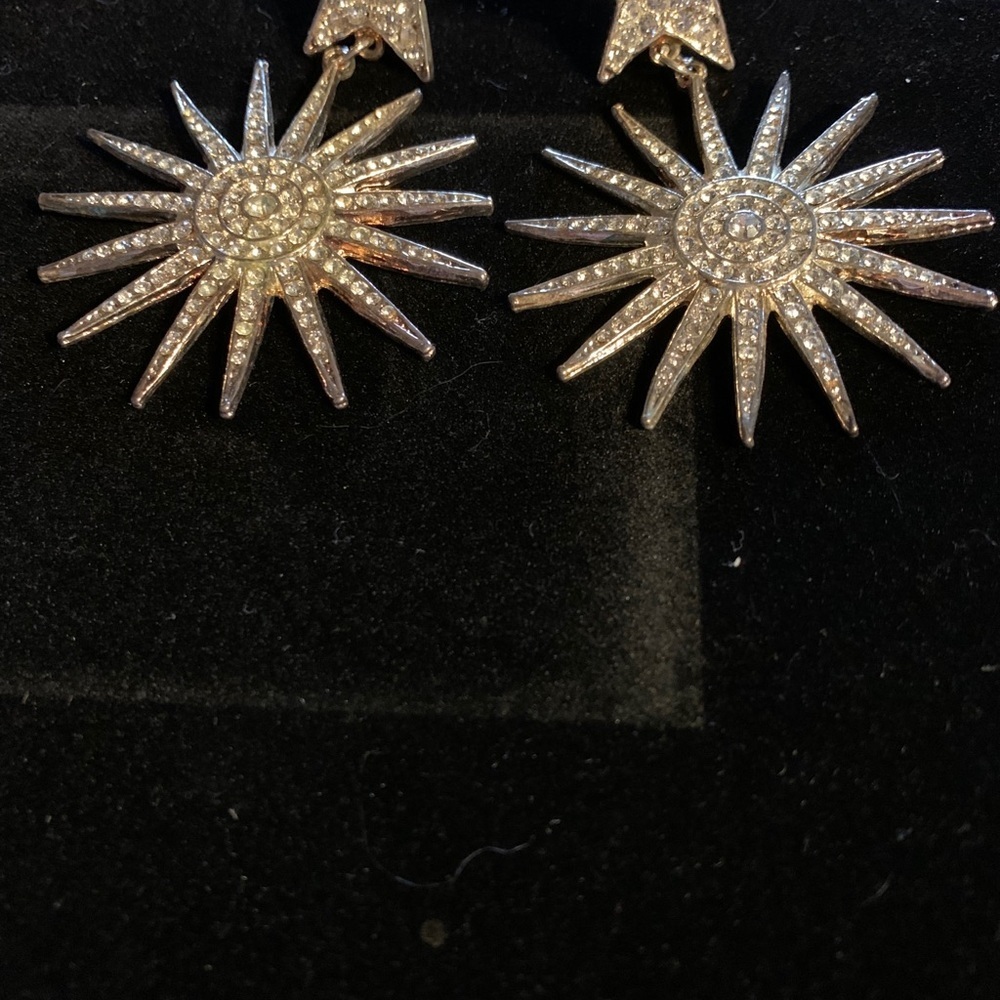 “Fireworks” Clip on Earrings Rhinestones- 3.5”drop - Picture 3 of 7